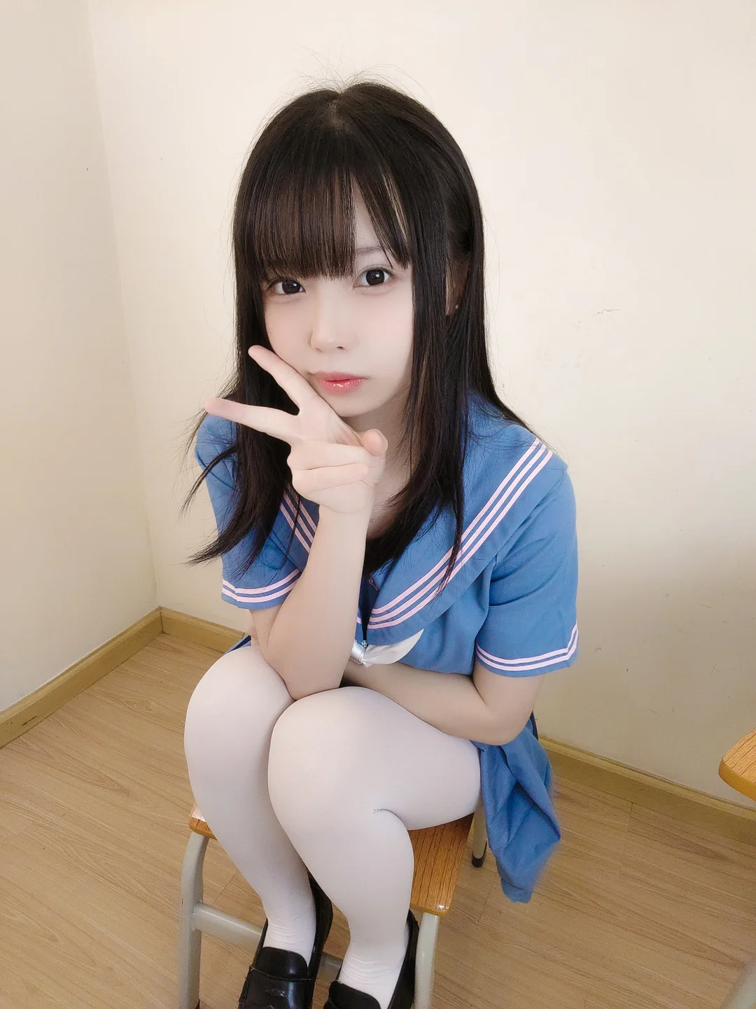 十万珍吱伏特 - 撸猫日记 [102P,1V-305MB] tg@simisebaisi 【丝足阁】057.webp